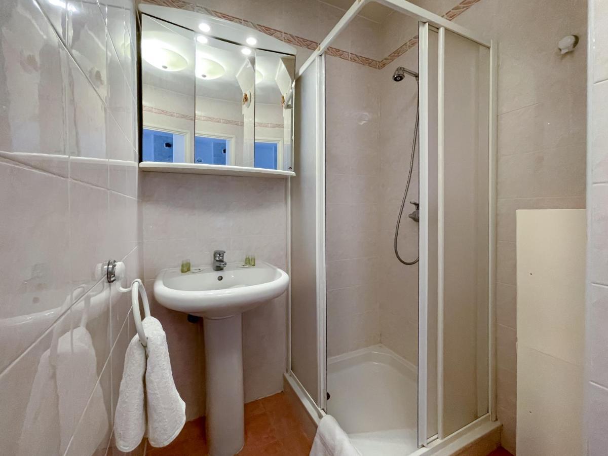 Les Terrasses 2Pers Parking Wifi Apartment โรกบรูน-กัป-มาร์แต็ง ภายนอก รูปภาพ